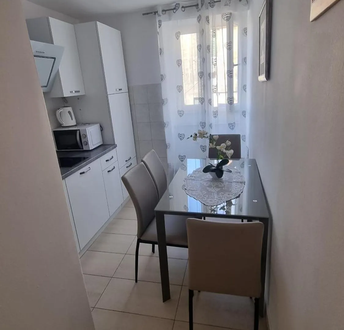 Apartment Vestibul Inn Split